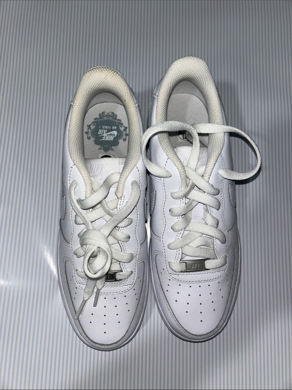Nike Kids White Leather Low-Top Sneakers